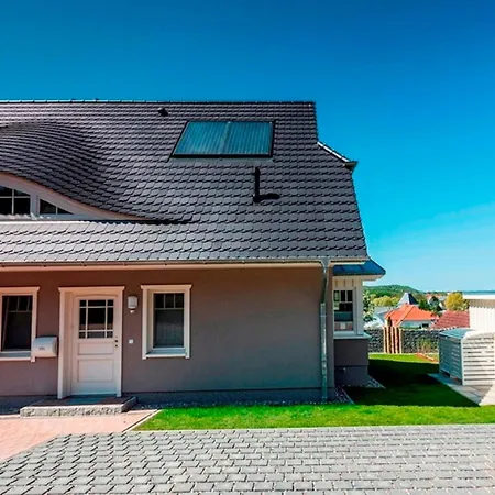 Doppelhaeuser Zinglingsberg - Marianne Daire *